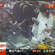 Illustration for article titled Chinese Store Clerk Gives Zero F**ks About Being Robbed